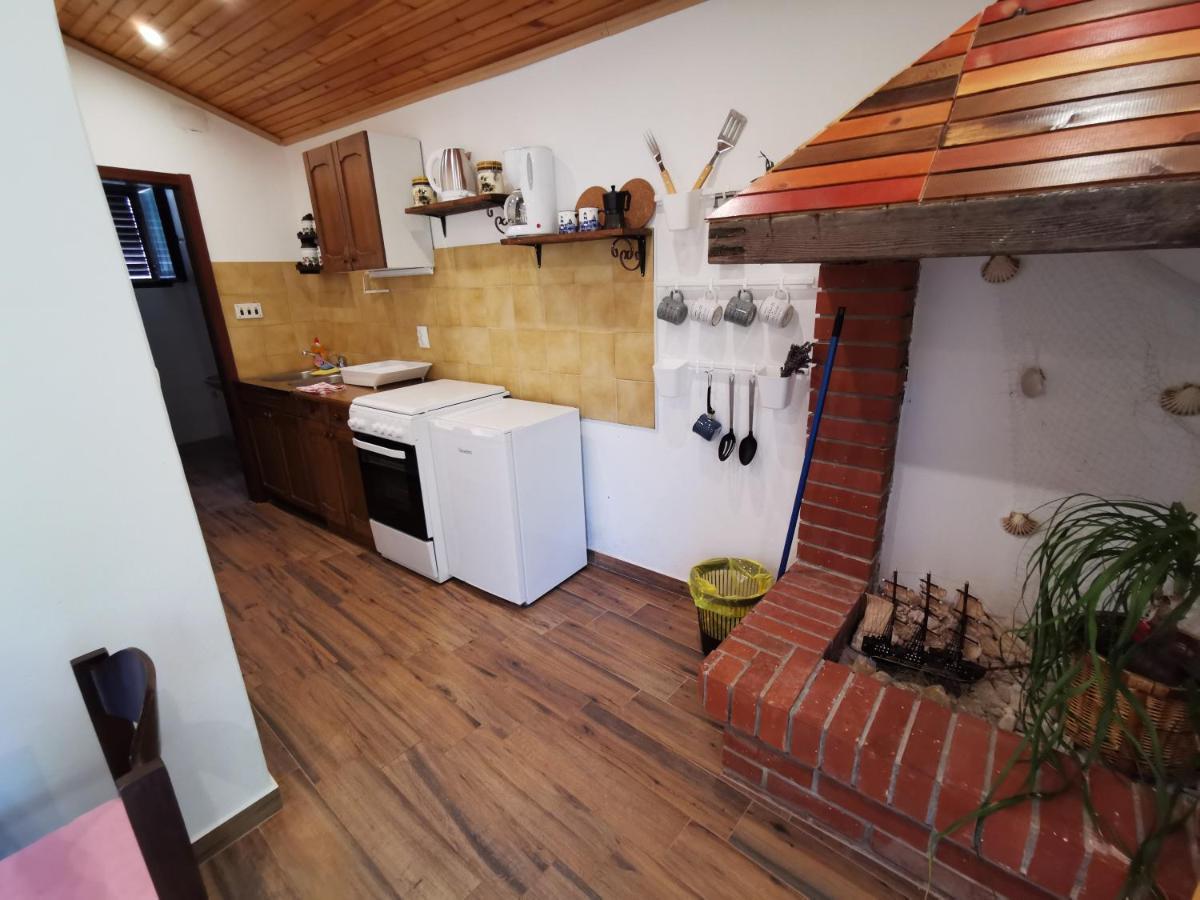 Apartment Kika Ližnjan Εξωτερικό φωτογραφία