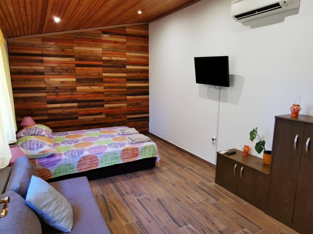Apartment Kika Ližnjan Εξωτερικό φωτογραφία