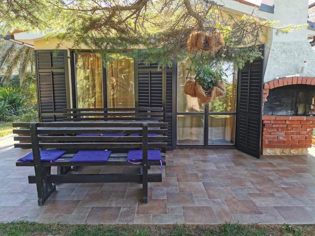 Apartment Kika Ližnjan Εξωτερικό φωτογραφία