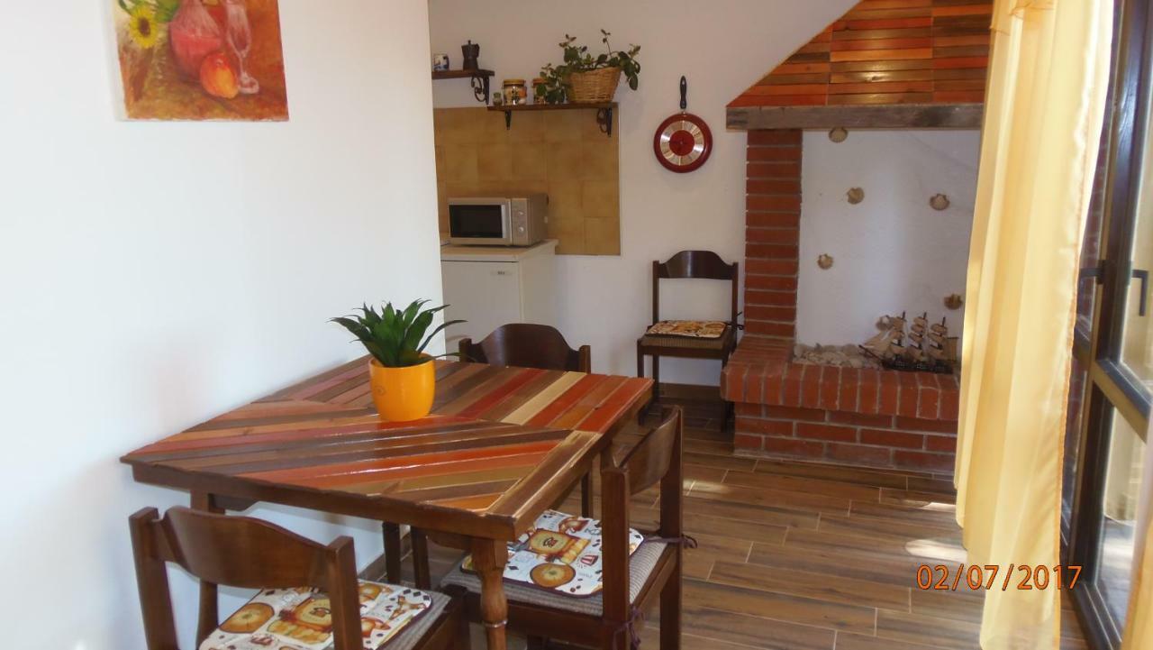 Apartment Kika Ližnjan Εξωτερικό φωτογραφία