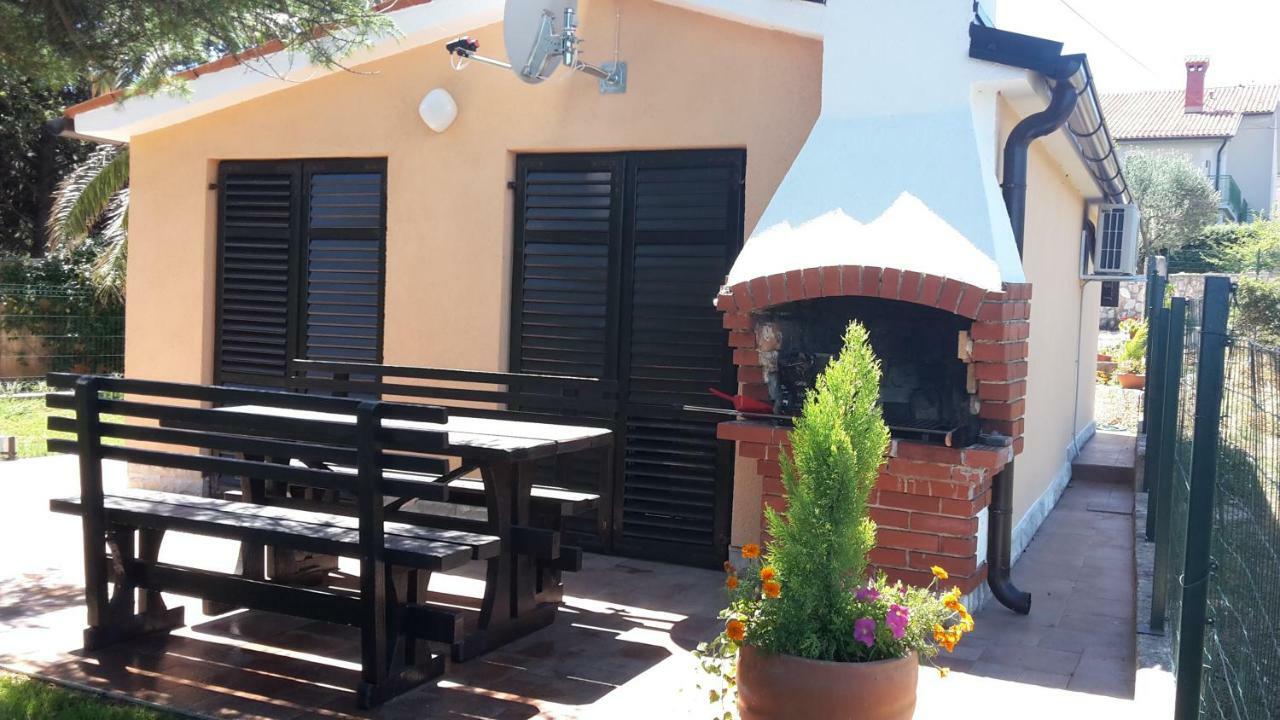 Apartment Kika Ližnjan Εξωτερικό φωτογραφία
